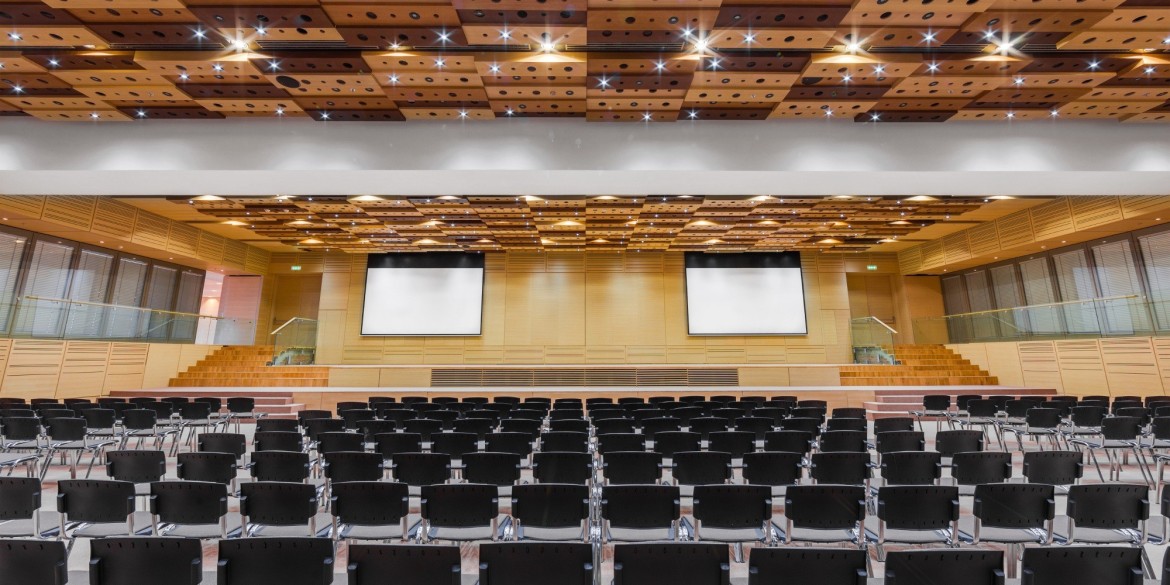 Головна зала