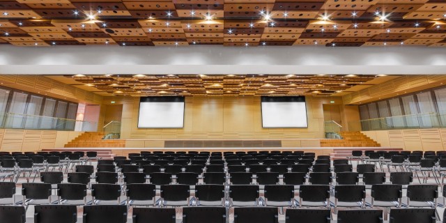 Головна зала