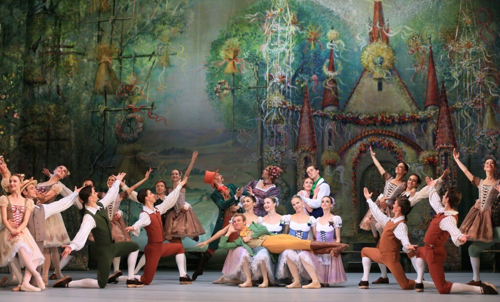 teatr-operi-ta-baletu-lviv_346