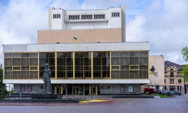 muzychno-dramatychnyi-teatr-imeni-Shevchenka_380