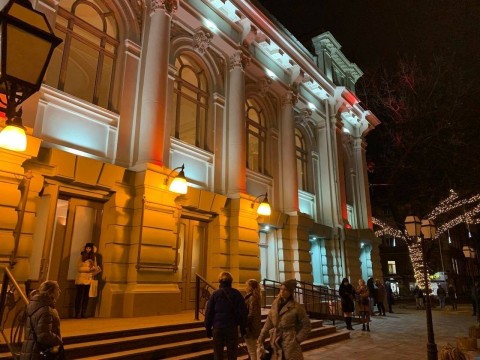 first-image-background