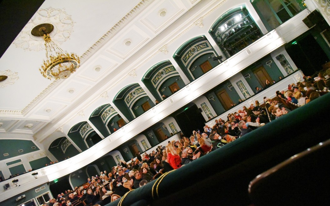 Головна зала