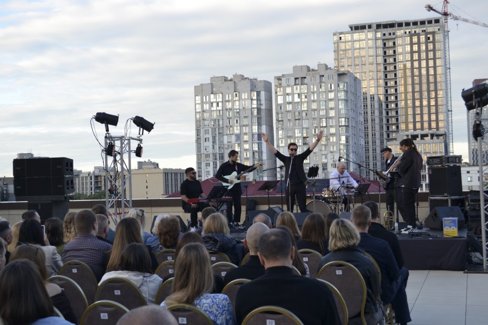 dzhazovii-sting-na-dahu-dnipro_516