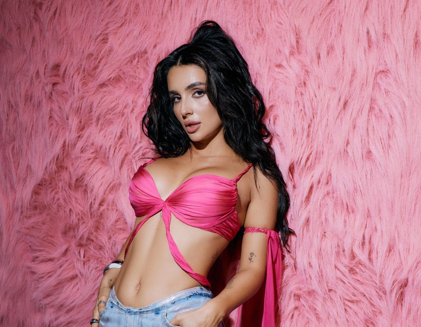 Анна Трінчер