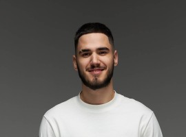 Женя Коротков