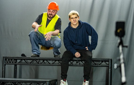 Максим Девізоров афіша