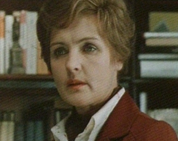 Ада Роговцева піти