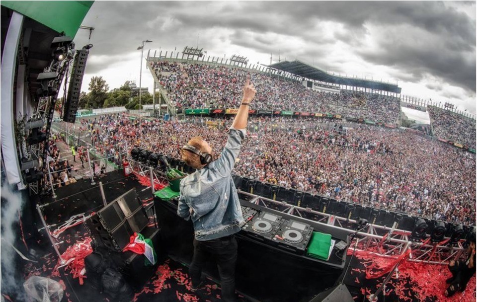 Armin van Buuren афіша